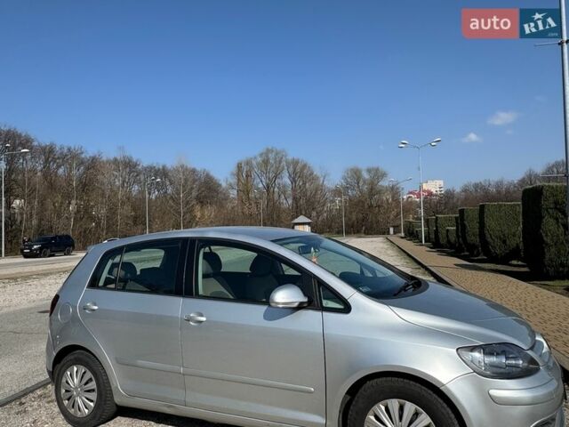 Серый Фольксваген Гольф Плюс, объемом двигателя 1.6 л и пробегом 218 тыс. км за 6300 $, фото 20 на Automoto.ua