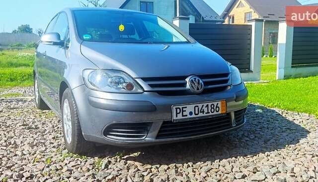 Сірий Фольксваген Golf Plus, об'ємом двигуна 1.6 л та пробігом 207 тис. км за 5500 $, фото 11 на Automoto.ua