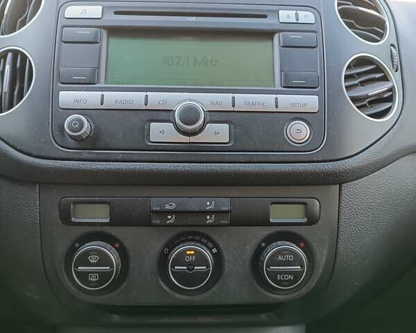 Сірий Фольксваген Golf Plus, об'ємом двигуна 1.97 л та пробігом 299 тис. км за 5233 $, фото 13 на Automoto.ua