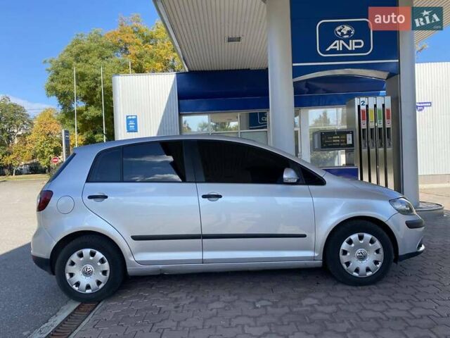 Серый Фольксваген Гольф Плюс, объемом двигателя 1.6 л и пробегом 183 тыс. км за 6999 $, фото 6 на Automoto.ua