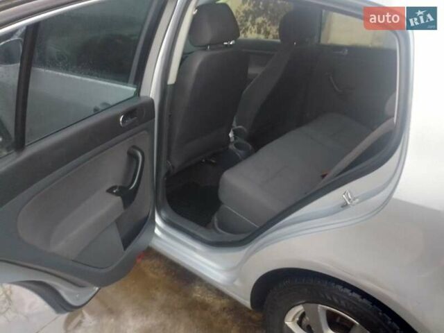 Сірий Фольксваген Golf Plus, об'ємом двигуна 1.4 л та пробігом 250 тис. км за 5200 $, фото 8 на Automoto.ua