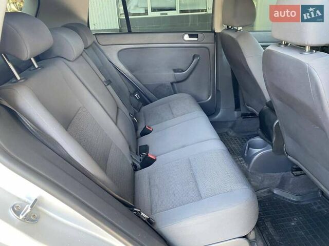 Серый Фольксваген Гольф Плюс, объемом двигателя 1.6 л и пробегом 183 тыс. км за 6999 $, фото 23 на Automoto.ua