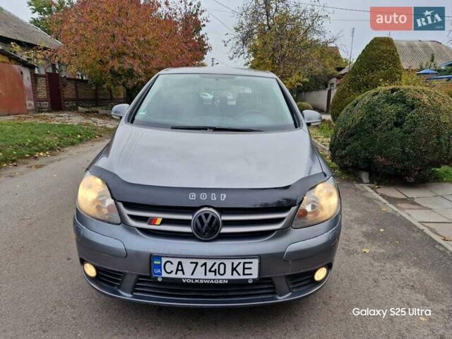 Сірий Фольксваген Golf Plus, об'ємом двигуна 2 л та пробігом 248 тис. км за 4700 $, фото 4 на Automoto.ua