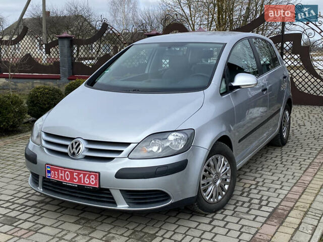Серый Фольксваген Гольф Плюс, объемом двигателя 1.6 л и пробегом 175 тыс. км за 4900 $, фото 2 на Automoto.ua