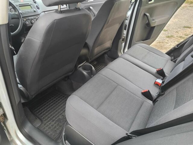 Серый Фольксваген Гольф Плюс, объемом двигателя 1.6 л и пробегом 182 тыс. км за 6400 $, фото 9 на Automoto.ua