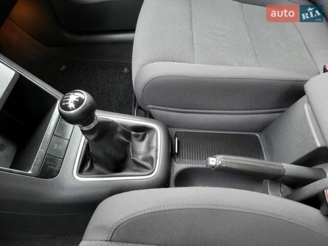 Сірий Фольксваген Golf Plus, об'ємом двигуна 1.6 л та пробігом 220 тис. км за 5800 $, фото 38 на Automoto.ua