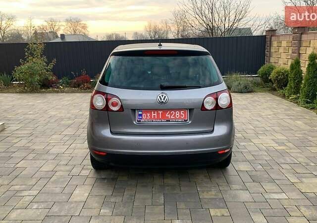Серый Фольксваген Гольф Плюс, объемом двигателя 1.6 л и пробегом 172 тыс. км за 5977 $, фото 7 на Automoto.ua