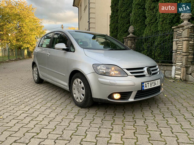Серый Фольксваген Гольф Плюс, объемом двигателя 1.6 л и пробегом 200 тыс. км за 6850 $, фото 14 на Automoto.ua