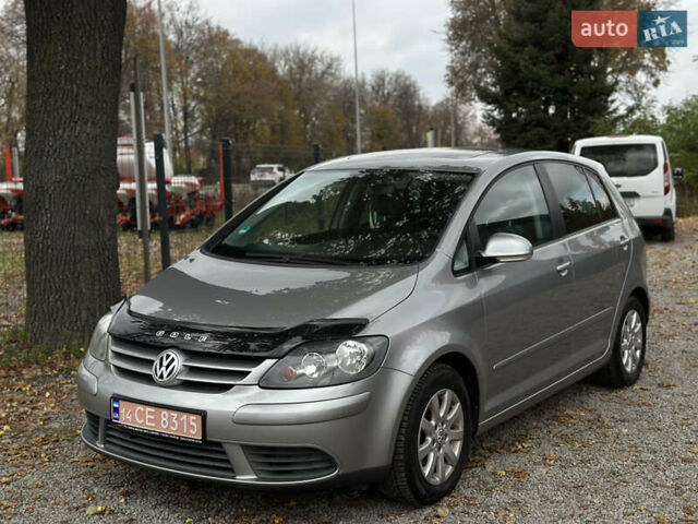 Серый Фольксваген Гольф Плюс, объемом двигателя 1.6 л и пробегом 211 тыс. км за 6600 $, фото 7 на Automoto.ua