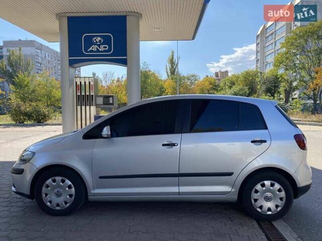 Серый Фольксваген Гольф Плюс, объемом двигателя 1.6 л и пробегом 183 тыс. км за 6999 $, фото 13 на Automoto.ua