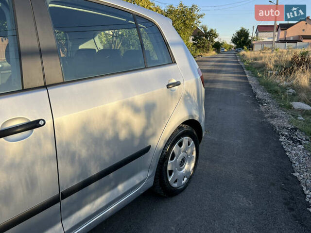 Сірий Фольксваген Golf Plus, об'ємом двигуна 1.6 л та пробігом 204 тис. км за 5399 $, фото 17 на Automoto.ua