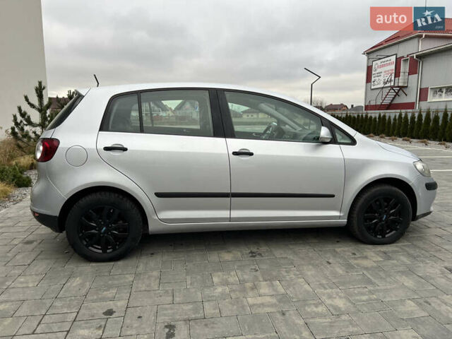 Серый Фольксваген Гольф Плюс, объемом двигателя 1.4 л и пробегом 251 тыс. км за 5150 $, фото 19 на Automoto.ua