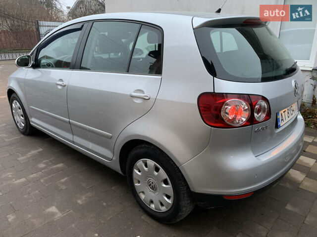 Серый Фольксваген Гольф Плюс, объемом двигателя 1.6 л и пробегом 200 тыс. км за 7200 $, фото 15 на Automoto.ua