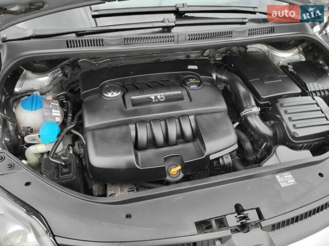 Сірий Фольксваген Golf Plus, об'ємом двигуна 1.6 л та пробігом 220 тис. км за 5800 $, фото 14 на Automoto.ua