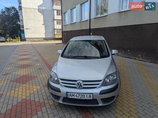 Сірий Фольксваген Golf Plus, об'ємом двигуна 1.6 л та пробігом 179 тис. км за 6395 $, фото 7 на Automoto.ua