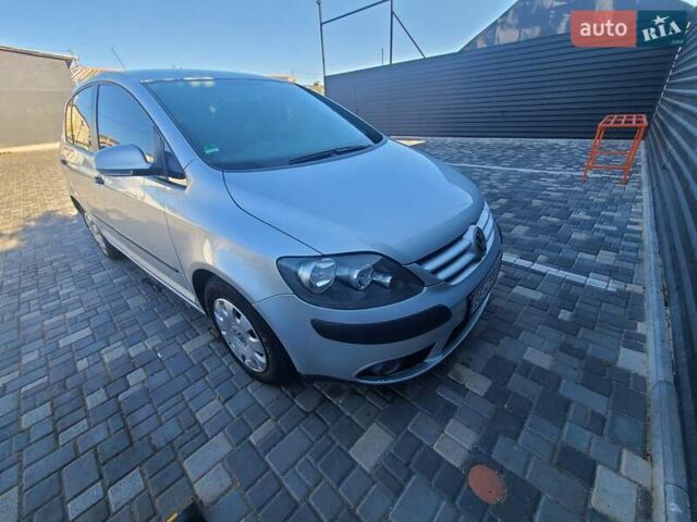 Сірий Фольксваген Golf Plus, об'ємом двигуна 1.6 л та пробігом 182 тис. км за 6200 $, фото 7 на Automoto.ua