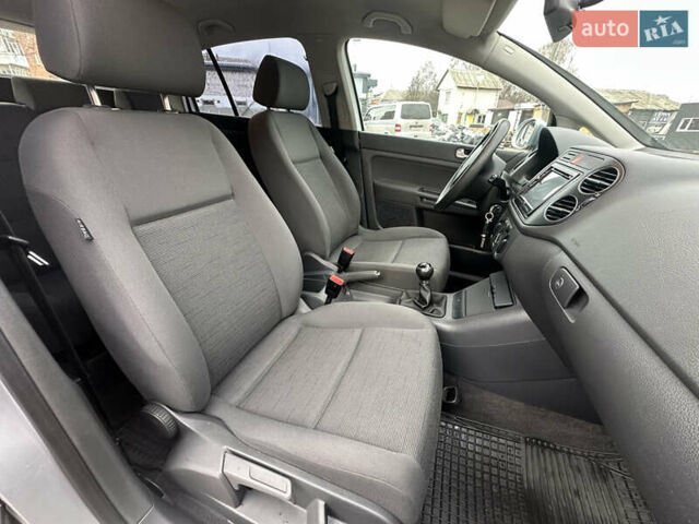 Серый Фольксваген Гольф Плюс, объемом двигателя 1.6 л и пробегом 180 тыс. км за 6200 $, фото 34 на Automoto.ua