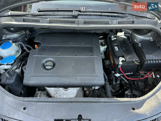 Серый Фольксваген Гольф Плюс, объемом двигателя 1.4 л и пробегом 208 тыс. км за 5500 $, фото 45 на Automoto.ua