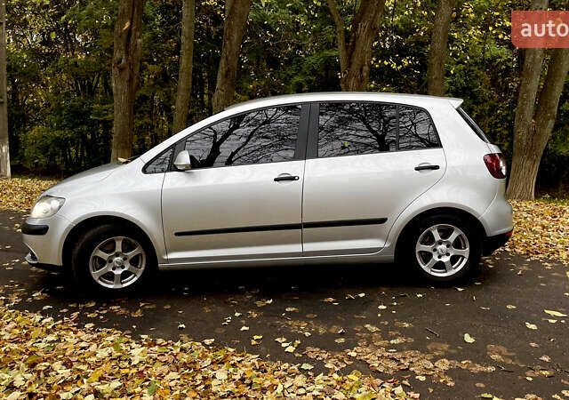 Сірий Фольксваген Golf Plus, об'ємом двигуна 1.6 л та пробігом 211 тис. км за 6500 $, фото 4 на Automoto.ua