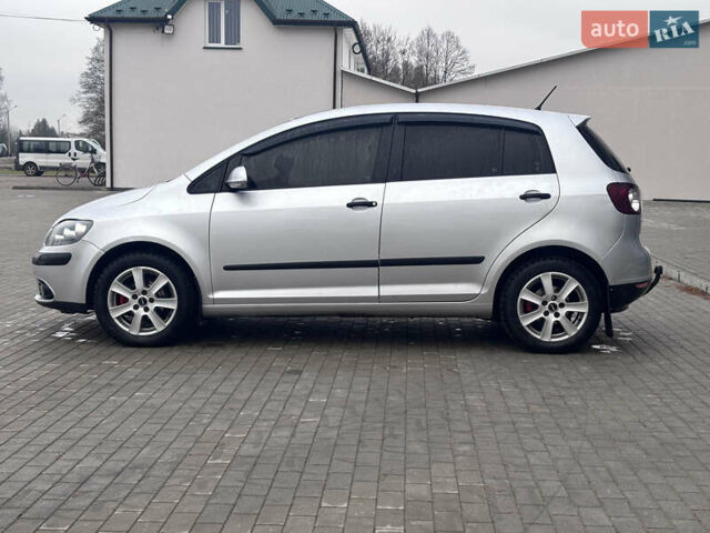 Сірий Фольксваген Golf Plus, об'ємом двигуна 1.39 л та пробігом 223 тис. км за 6000 $, фото 5 на Automoto.ua