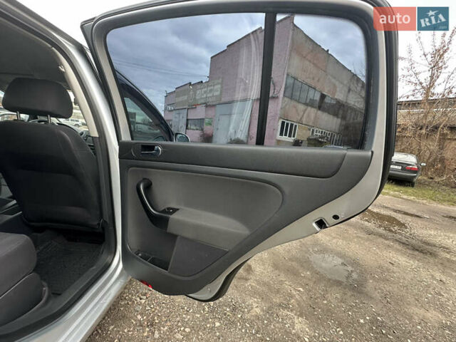 Серый Фольксваген Гольф Плюс, объемом двигателя 1.6 л и пробегом 180 тыс. км за 6200 $, фото 38 на Automoto.ua