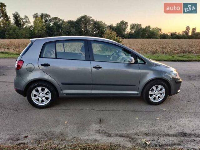 Серый Фольксваген Гольф Плюс, объемом двигателя 1.6 л и пробегом 175 тыс. км за 5999 $, фото 9 на Automoto.ua