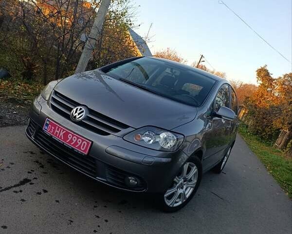 Сірий Фольксваген Golf Plus, об'ємом двигуна 1.6 л та пробігом 217 тис. км за 7400 $, фото 9 на Automoto.ua