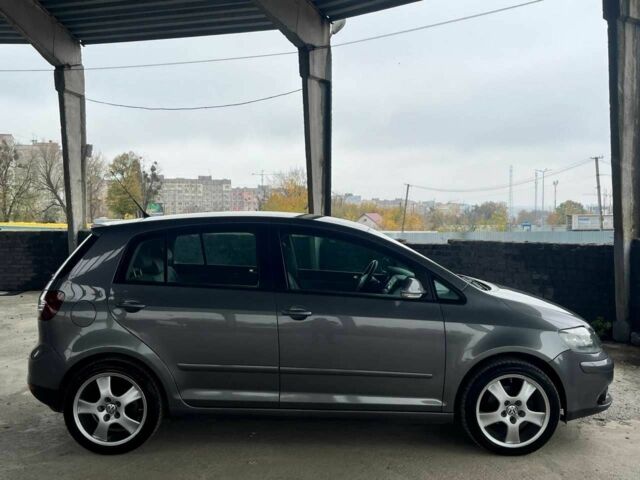 Серый Фольксваген Гольф Плюс, объемом двигателя 1.6 л и пробегом 177 тыс. км за 7199 $, фото 8 на Automoto.ua