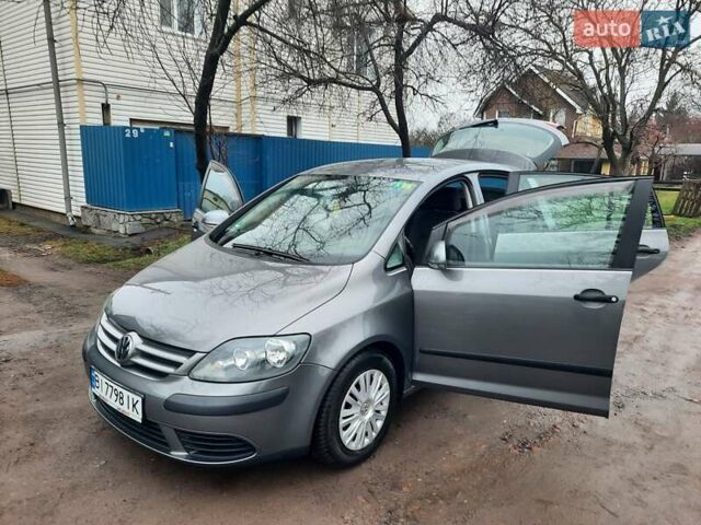 Сірий Фольксваген Golf Plus, об'ємом двигуна 1.6 л та пробігом 213 тис. км за 6750 $, фото 89 на Automoto.ua