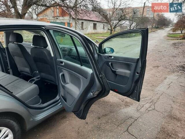 Сірий Фольксваген Golf Plus, об'ємом двигуна 1.6 л та пробігом 213 тис. км за 6750 $, фото 72 на Automoto.ua