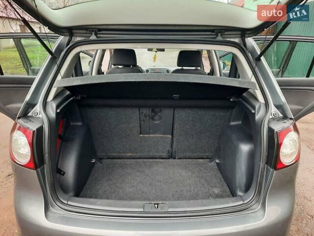 Сірий Фольксваген Golf Plus, об'ємом двигуна 1.6 л та пробігом 213 тис. км за 6750 $, фото 83 на Automoto.ua