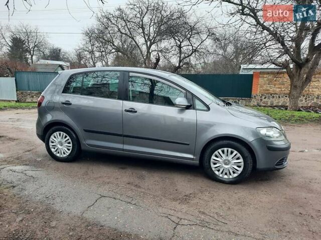 Сірий Фольксваген Golf Plus, об'ємом двигуна 1.6 л та пробігом 213 тис. км за 6750 $, фото 39 на Automoto.ua