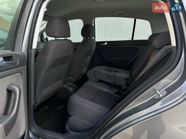 Серый Фольксваген Гольф Плюс, объемом двигателя 1.39 л и пробегом 212 тыс. км за 5500 $, фото 16 на Automoto.ua