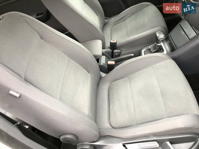 Серый Фольксваген Гольф Плюс, объемом двигателя 1.6 л и пробегом 202 тыс. км за 6800 $, фото 32 на Automoto.ua