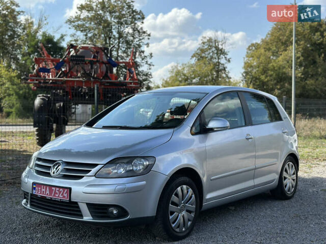 Серый Фольксваген Гольф Плюс, объемом двигателя 1.6 л и пробегом 221 тыс. км за 6400 $, фото 7 на Automoto.ua