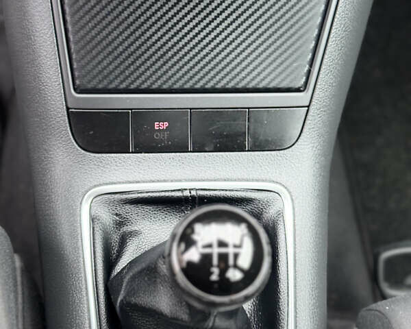 Серый Фольксваген Гольф Плюс, объемом двигателя 1.4 л и пробегом 226 тыс. км за 5300 $, фото 33 на Automoto.ua