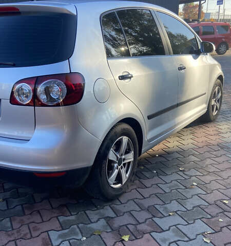 Серый Фольксваген Гольф Плюс, объемом двигателя 1.6 л и пробегом 212 тыс. км за 5399 $, фото 7 на Automoto.ua