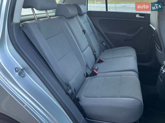 Сірий Фольксваген Golf Plus, об'ємом двигуна 1.6 л та пробігом 220 тис. км за 5500 $, фото 32 на Automoto.ua