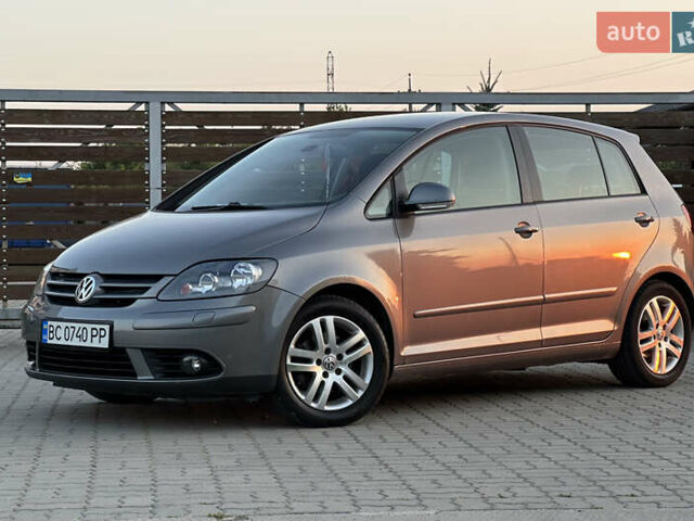 Сірий Фольксваген Golf Plus, об'ємом двигуна 1.6 л та пробігом 260 тис. км за 6799 $, фото 1 на Automoto.ua
