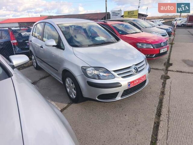 Сірий Фольксваген Golf Plus, об'ємом двигуна 1.6 л та пробігом 230 тис. км за 5950 $, фото 1 на Automoto.ua