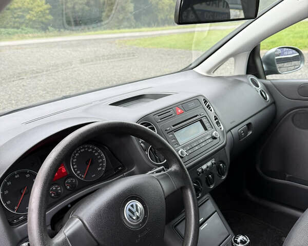 Фольксваген Гольф Плюс 2006 в Луцке на Automoto.ua Серый Фольксваген Гольф Плюс, объемом двигателя 1.6 л и пробегом 216 тыс. км за 4800 $, фото 5 на Automoto.ua