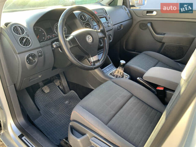 Серый Фольксваген Гольф Плюс, объемом двигателя 1.97 л и пробегом 293 тыс. км за 7400 $, фото 12 на Automoto.ua