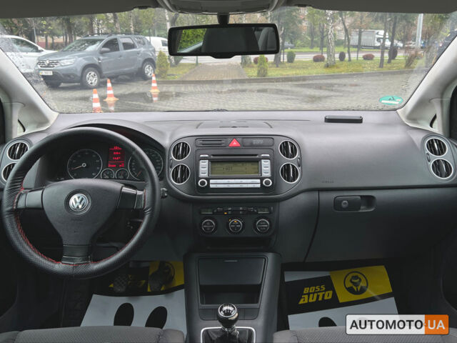 Серый Фольксваген Гольф Плюс, объемом двигателя 1.6 л и пробегом 237 тыс. км за 5499 $, фото 8 на Automoto.ua
