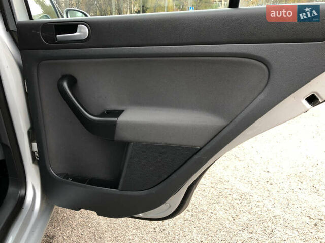 Серый Фольксваген Гольф Плюс, объемом двигателя 1.6 л и пробегом 202 тыс. км за 6800 $, фото 26 на Automoto.ua