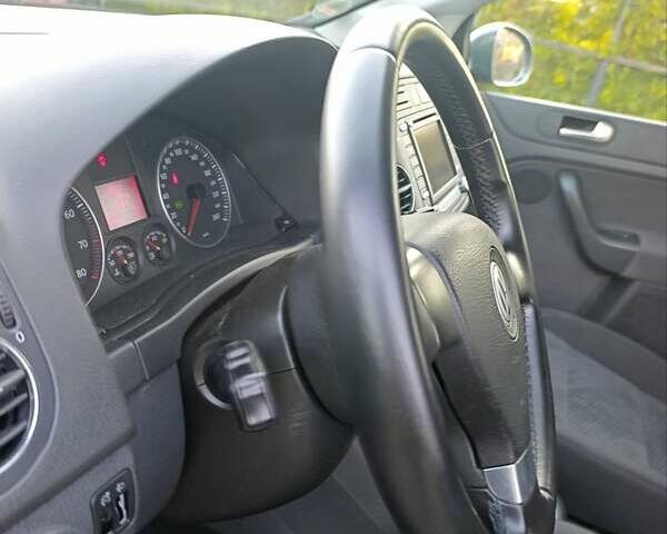 Сірий Фольксваген Golf Plus, об'ємом двигуна 1.6 л та пробігом 217 тис. км за 7400 $, фото 53 на Automoto.ua