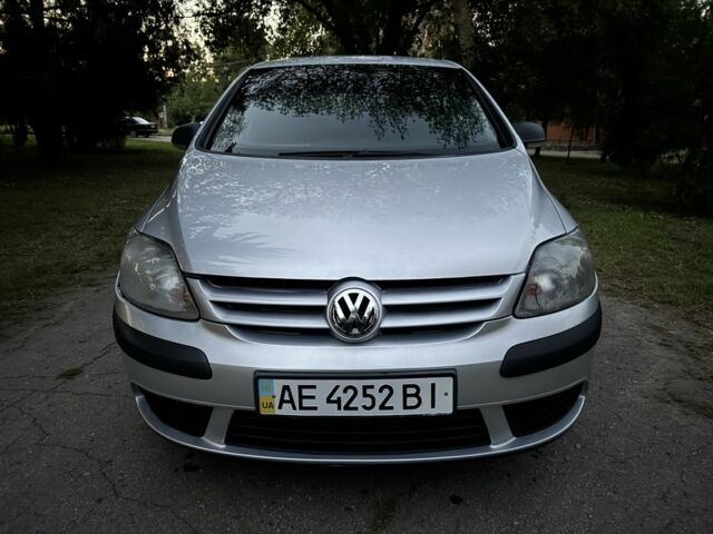 Серый Фольксваген Гольф Плюс, объемом двигателя 1.6 л и пробегом 202 тыс. км за 4499 $, фото 9 на Automoto.ua