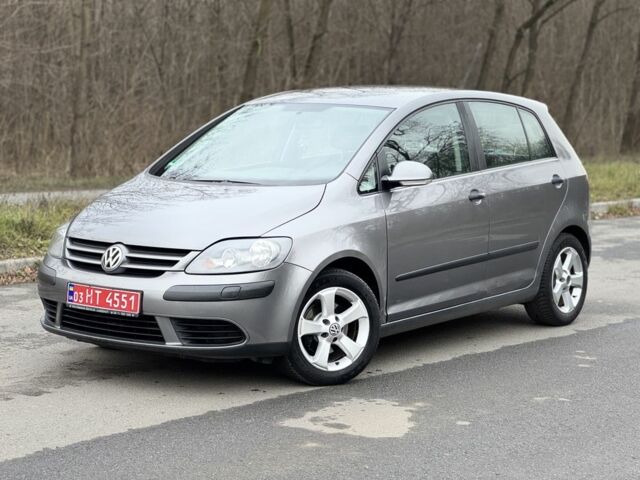 Серый Фольксваген Гольф Плюс, объемом двигателя 1.4 л и пробегом 226 тыс. км за 5300 $, фото 4 на Automoto.ua
