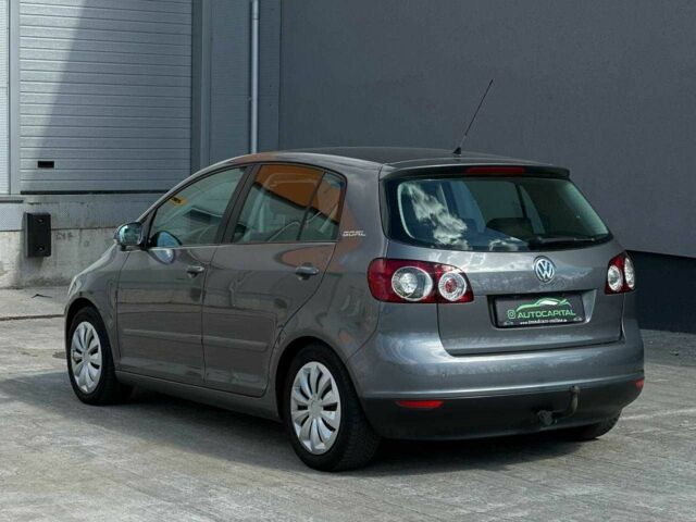 Серый Фольксваген Гольф Плюс, объемом двигателя 1.4 л и пробегом 212 тыс. км за 5500 $, фото 5 на Automoto.ua