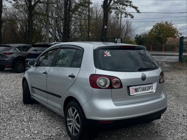 Серый Фольксваген Гольф Плюс, объемом двигателя 0 л и пробегом 200 тыс. км за 5500 $, фото 3 на Automoto.ua