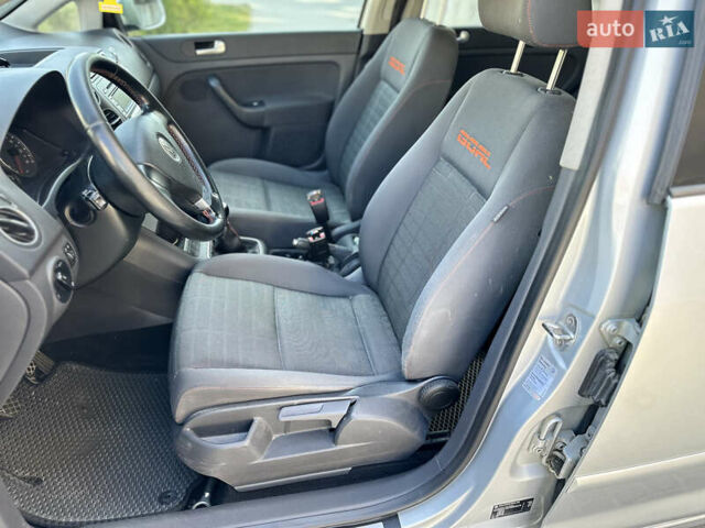 Сірий Фольксваген Golf Plus, об'ємом двигуна 1.6 л та пробігом 167 тис. км за 5950 $, фото 14 на Automoto.ua